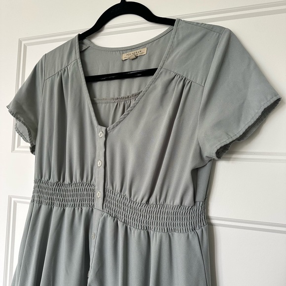 Elegant Sage Maxi Dress - Picture 2 of 3